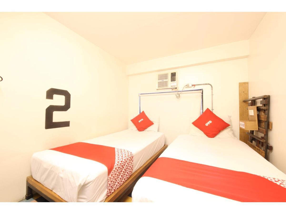 מנילה Oyo 866 Junction Hostels מראה חיצוני תמונה