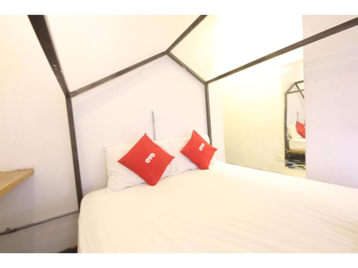 מנילה Oyo 866 Junction Hostels מראה חיצוני תמונה