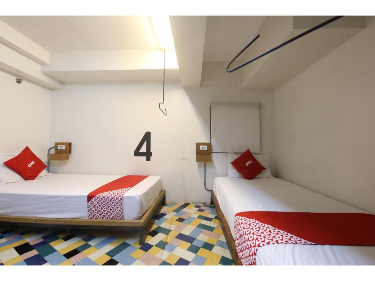 מנילה Oyo 866 Junction Hostels מראה חיצוני תמונה